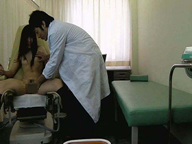 小児科医による卑猥行為の流出映像4時間2　12人　サンプル画像06